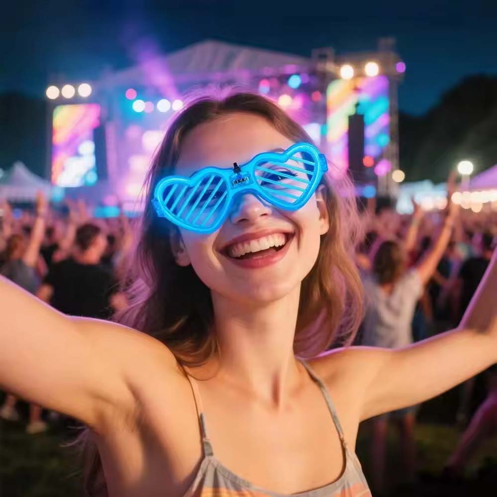แว่นตาเรืองแสงในที่มืด รูปหัวใ - Glow In The Dark Party Glasses บทวิจารณ์และราคา
